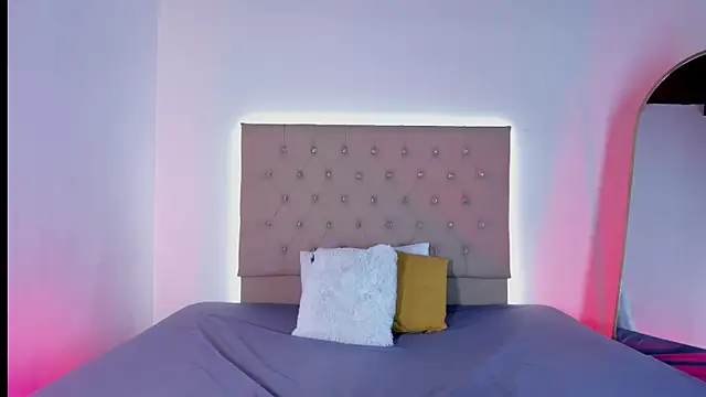 Zafiro  Brown online show from September 2025 11:22:02 AM