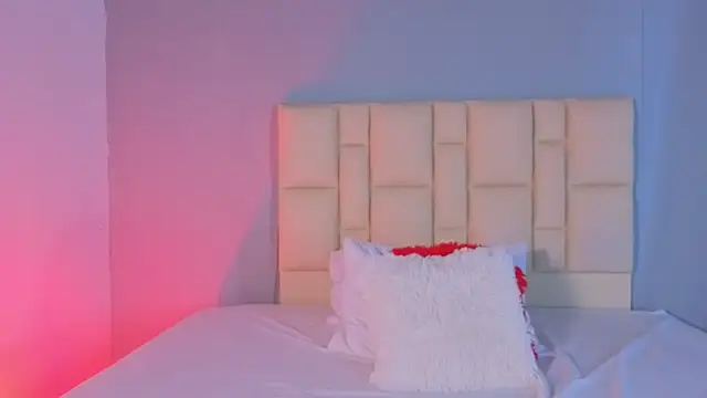 Zafiro  Brown online show from December 2025 12:03:02 PM