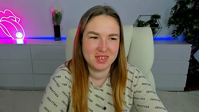 Snapshot of Sofii_darling chatting on March 2026 05:50:02 PM Sofii darling online show from March 2026 05:50:02 PM