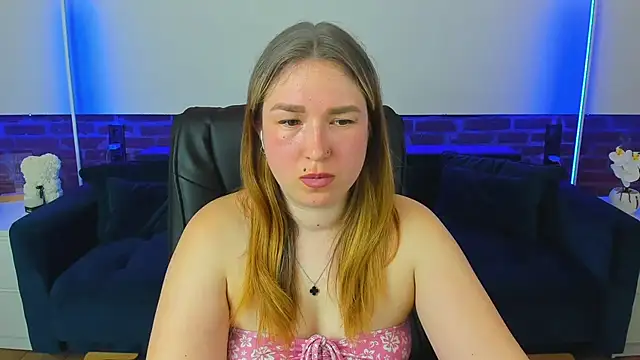 Snapshot of Sofii_darling chatting on March 2026 05:38:01 PM Sofii darling online show from March 2026 05:38:01 PM