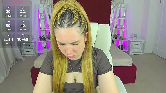 Snapshot of Sofii_darling chatting on April 2026 04:44:02 PM Sofii darling online show from April 2026 04:44:02 PM