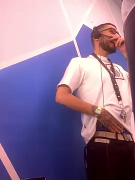 malek xarx  online show from January 2026 03:15:01 PM