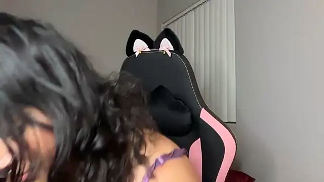 pressuremami online show from September 2025 02:55:01 AM