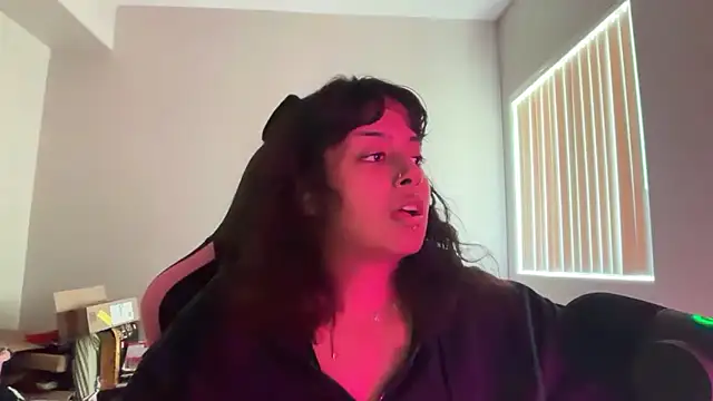 pressuremami online show from October 2025 05:58:02 PM