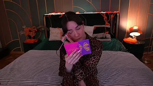 BerryDiva online show from October 2025 09:06:01 PM