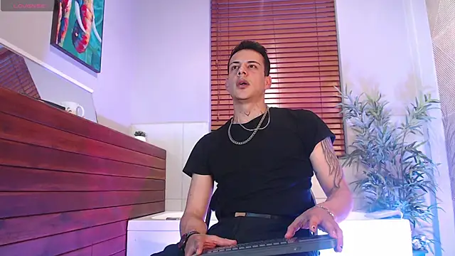 Dustin Sonne online show from November 2025 03:34:01 AM