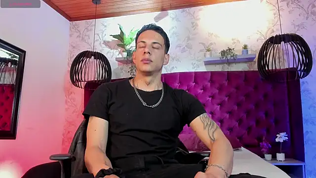 Dustin Sonne online show from July 2026 03:34:01 AM