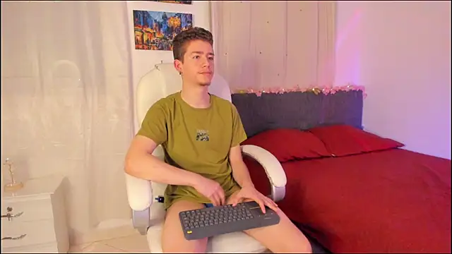 ThiagooJames online show from October 2025 03:51:02 AM