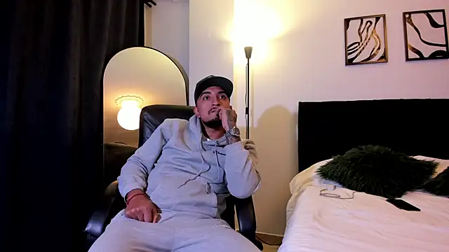 Snapshot of Cefiro93 chatting on April 2026 11:59:01 PM Cefiro93 online show from April 2026 11:59:01 PM