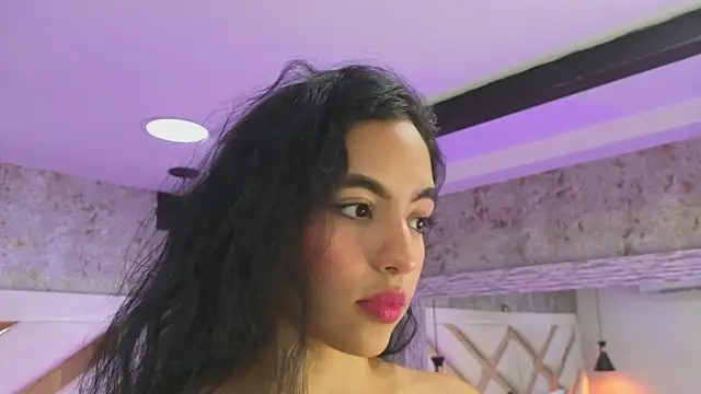 Snapshot of Saara_evans_ chatting on September 2025 08:01:02 PM Saara evans online show from September 2025 08:01:02 PM