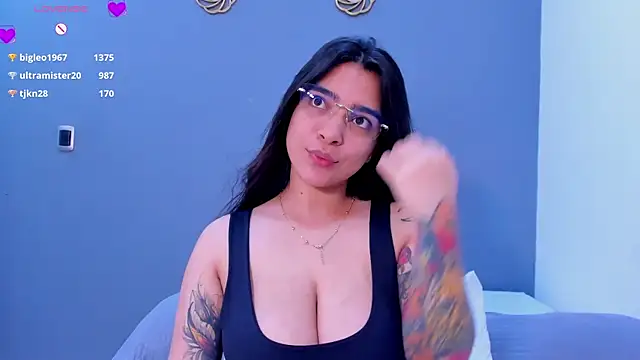 Snapshot of KamilaBetancourt chatting on June 2026 12:13:02 AM KamilaBetancourt online show from June 2026 12:13:02 AM