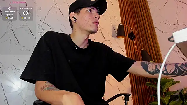 david huge online show from November 2025 01:38:01 AM