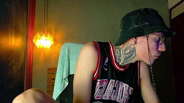 david huge online show from April 2026 04:30:02 AM