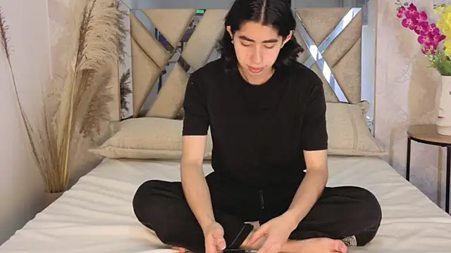 ryo light online show from November 2025 08:55:01 PM