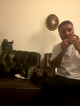 OfferedTearing online show from October 2025 03:12:02 AM