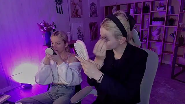 AvaDaviis online show from September 2025 04:46:02 AM