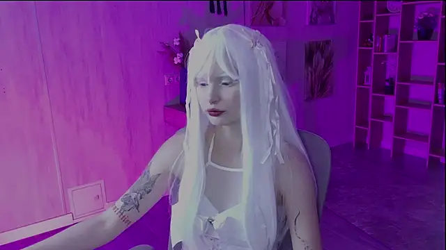 AvaDaviis online show from October 2025 07:51:02 AM