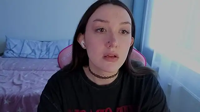 CrystalBlaze  online show from February 2026 12:50:01 PM