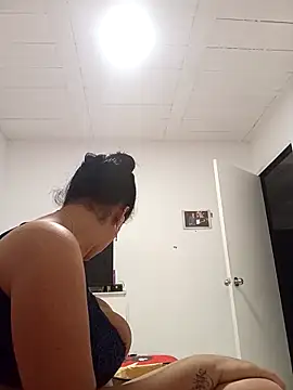 Samantha hotly online show from April 2026 09:24:01 AM