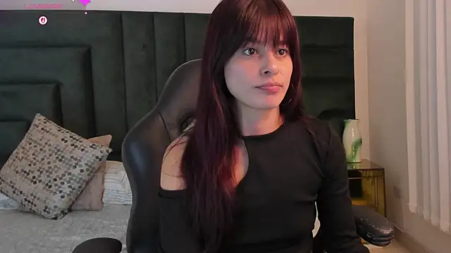 valerieMattson online show from December 2025 05:31:02 PM