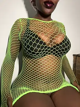 Snapshot of bustyblackebony chatting on October 2025 06:09:01 AM bustyblackebony online show from October 2025 06:09:01 AM