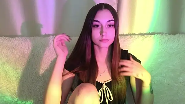 Snapshot of MelissaPristine chatting on October 2025 09:10:01 AM MelissaPristine online show from October 2025 09:10:01 AM