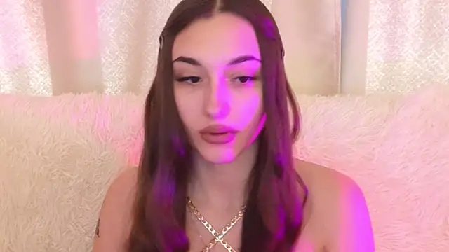 Snapshot of MelissaPristine chatting on October 2025 04:26:01 AM MelissaPristine online show from October 2025 04:26:01 AM