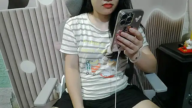 Snapshot of Emachiii chatting on September 2025 04:29:01 AM Emachiii online show from September 2025 04:29:01 AM