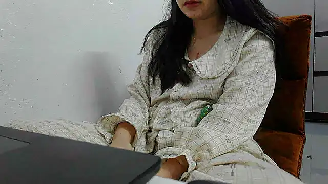 Emachiii online show from April 2026 11:40:02 AM