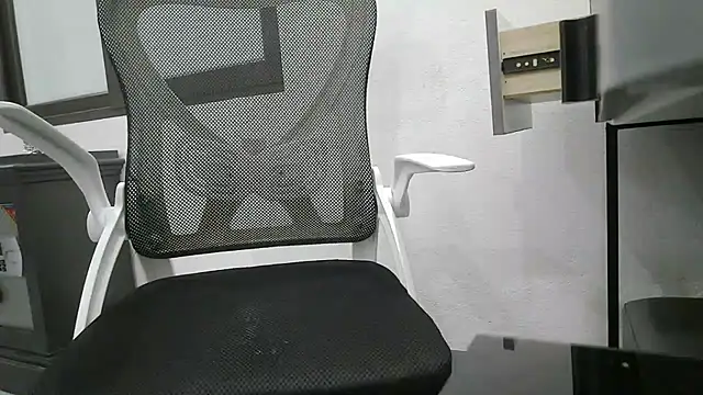 Emachiii online show from July 2026 12:23:01 PM