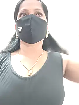 shivani27 online show from October 2025 02:14:01 PM