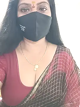 Snapshot of shivani27 chatting on June 2026 09:03:02 PM shivani27 online show from June 2026 09:03:02 PM