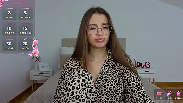 Real cutie1 online show from October 2025 09:15:01 PM