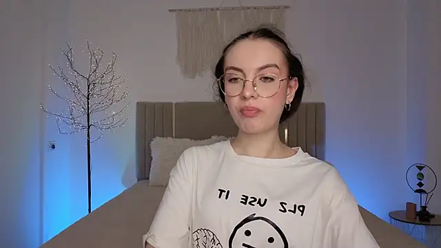 Real cutie1 online show from March 2026 02:28:01 PM