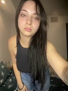 Snapshot of Bella__Booty chatting on September 2025 09:51:01 PM Bella Booty online show from September 2025 09:51:01 PM