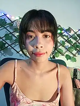 Snapshot of dolliette24 chatting on May 2026 07:43:01 PM dolliette24 online show from May 2026 07:43:01 PM