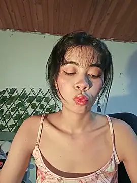 Snapshot of dolliette24 chatting on June 2026 01:36:01 PM dolliette24 online show from June 2026 01:36:01 PM