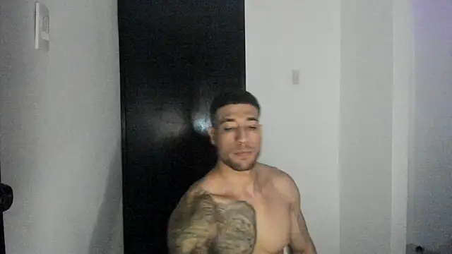 Snapshot of ThiagoLugo chatting on May 2026 03:56:01 AM ThiagoLugo online show from May 2026 03:56:01 AM