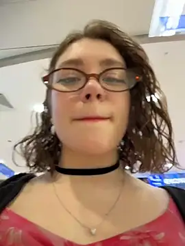 lucy-joy online show from November 2025 11:12:02 AM