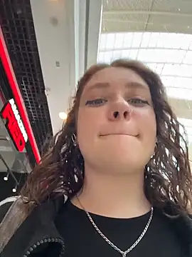 lucy-joy online show from March 2026 09:14:01 AM