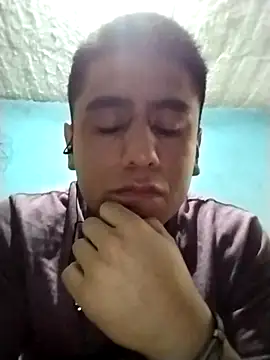 Snapshot of LevelTomato chatting on January 2026 04:00:01 PM LevelTomato online show from January 2026 04:00:01 PM