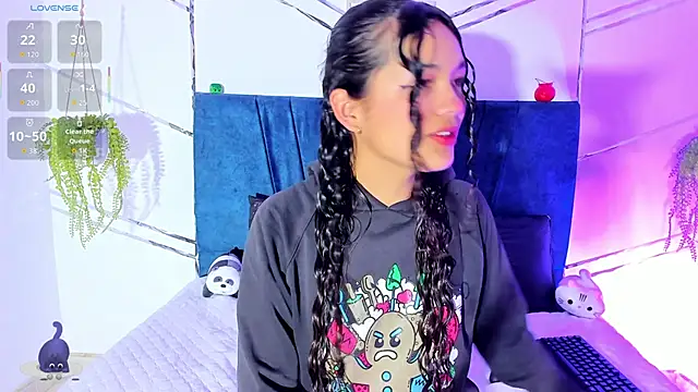 Camilla Miller01 online show from November 2025 01:18:02 PM