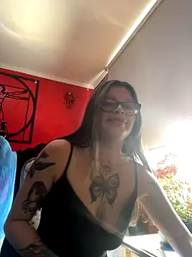 KoraSweett online show from December 2025 07:11:02 PM