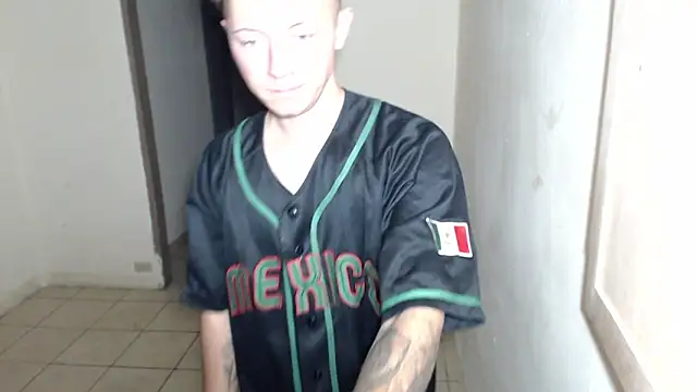 Snapshot of BlondZilla chatting on February 2026 09:36:02 AM BlondZilla online show from February 2026 09:36:02 AM