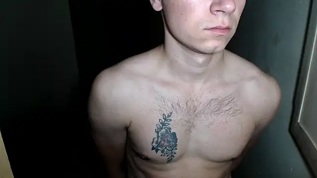 Snapshot of BlondZilla chatting on February 2026 01:02:02 AM BlondZilla online show from February 2026 01:02:02 AM