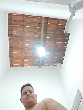 Snapshot of reguetones92 chatting on November 2025 05:45:02 PM reguetones92 online show from November 2025 05:45:02 PM