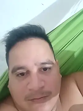 Snapshot of reguetones92 chatting on November 2025 11:40:02 AM reguetones92 online show from November 2025 11:40:02 AM