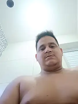 Snapshot of reguetones92 chatting on November 2025 06:13:01 PM reguetones92 online show from November 2025 06:13:01 PM