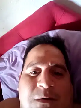 Snapshot of reguetones92 chatting on November 2025 06:18:01 PM reguetones92 online show from November 2025 06:18:01 PM