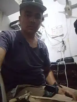 miroqui143 online show from November 2025 02:16:01 PM